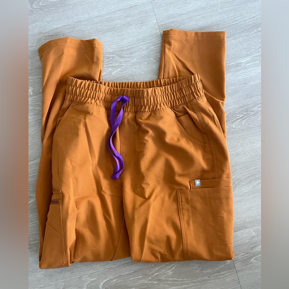 Size extra small FIGS pants